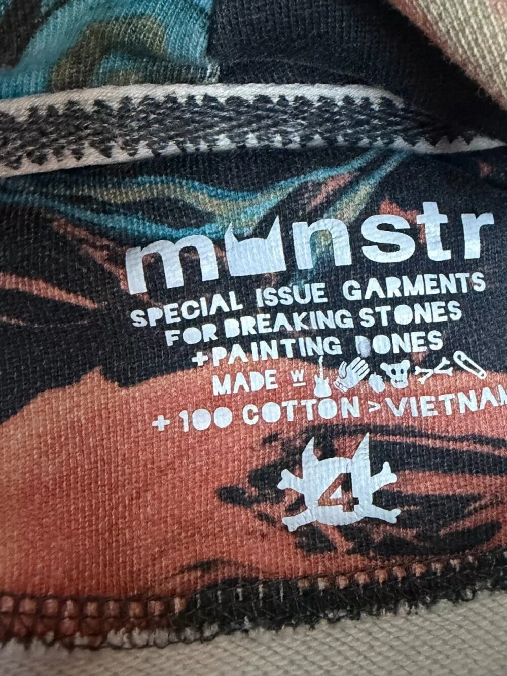 Munstr Kids slickme swirl hoodie and sweatpants Kids/Toddler Size 4